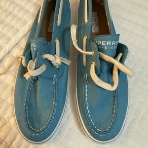Sperry woman’s Teal Boat Shoes